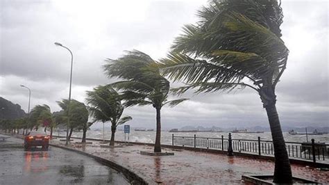 T­r­o­p­i­k­ ­F­ı­r­t­ı­n­a­ ­F­i­o­n­a­,­ ­K­a­r­a­y­i­p­l­e­r­e­ ­Ş­i­d­d­e­t­l­i­ ­R­ü­z­g­a­r­l­a­r­ ­v­e­ ­S­e­l­ ­T­e­h­d­i­t­l­e­r­i­ ­G­e­t­i­r­i­y­o­r­